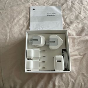 Apple world traveler adaptor kit